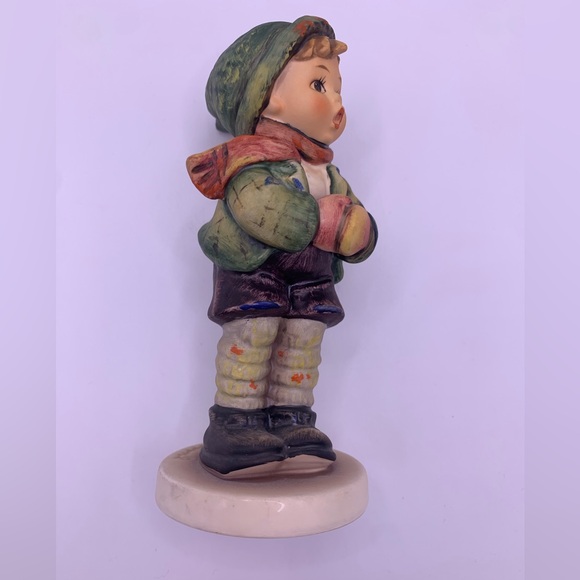 Goebel Hummel Figurine “It’s Cold” Boy - Picture 3 of 6